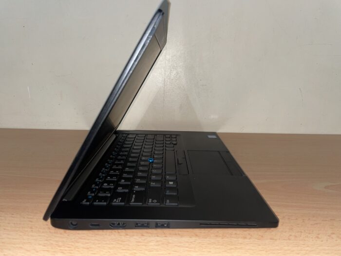 Dell Latitude 7490 - Image 4