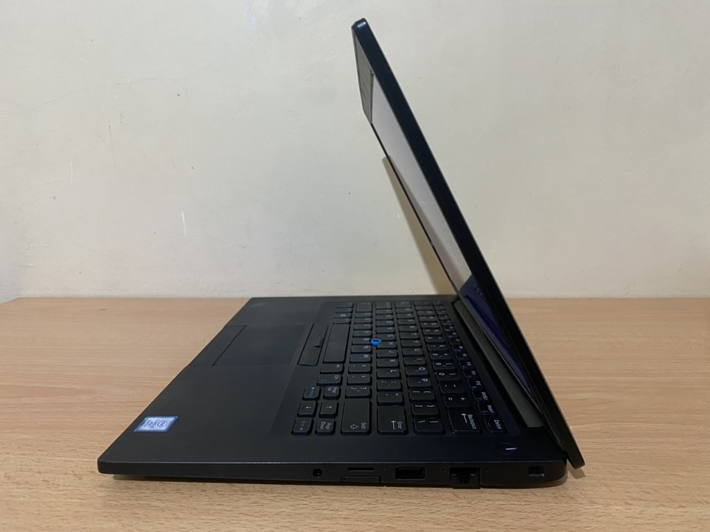 Dell Latitude 7490 - Image 4
