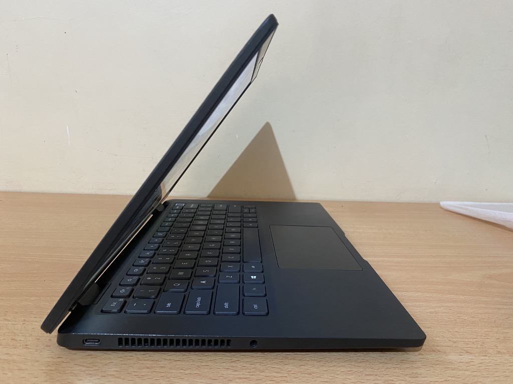 Dell Latitude 7420 - Image 5