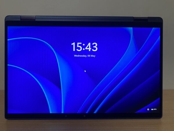 Dell Latitude 7420 2-in-1 screen