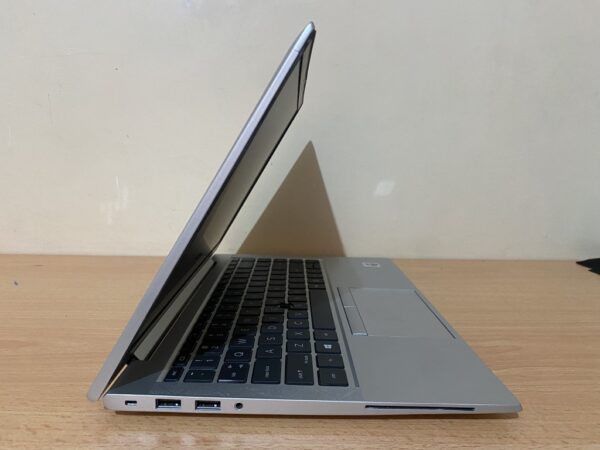 HP EliteBook 840 left side ports